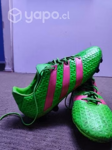 Zapatos de futbol