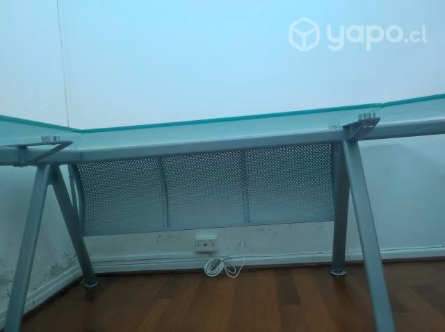 Escritorio de oficina, recién armado