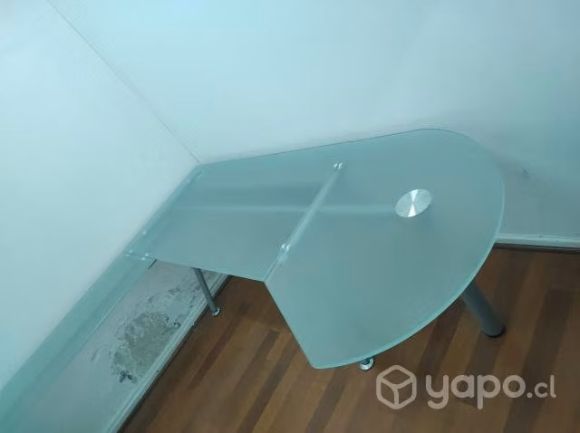 Escritorio de oficina, recién armado