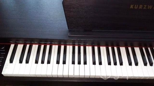 Piano Kurzweil M-70