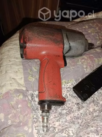 Pistola neumática para ruedas automoviles