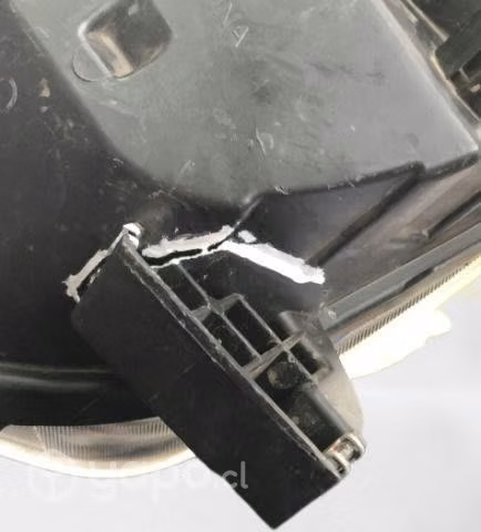 Óptico Derecho Con Lupa Maxus T - Imagen 3