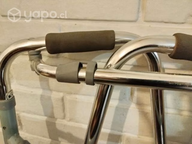 Andador aluminio plegable