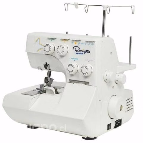 Maquina de Cocer Overlock nueva en caja sin uso