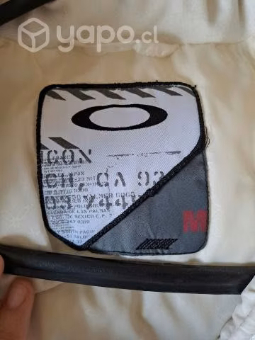 Parca pluma Oakley color crema - Imagen 4