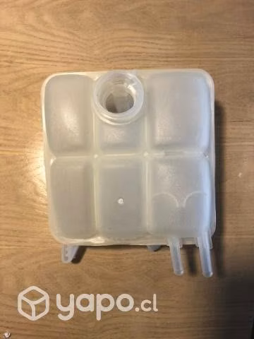 Deposito de agua auxiliar Volvo C