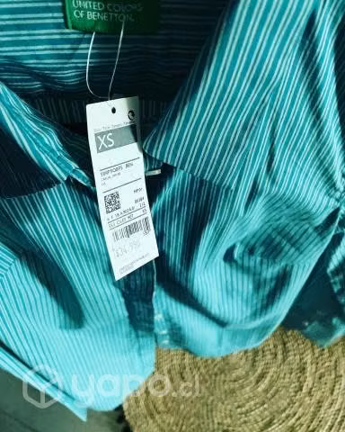 Camisa Benneton XS nueva con etiqueta - Imagen 3
