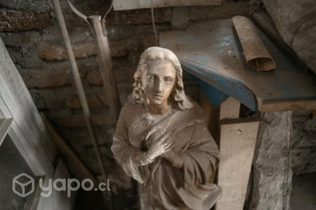 Virgen de yeso