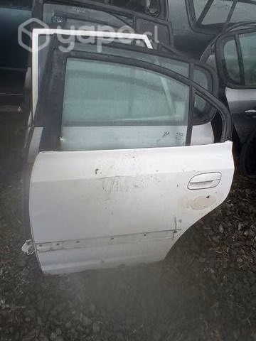 Hyundai elantra 05 puerta trasera izquierda chapa