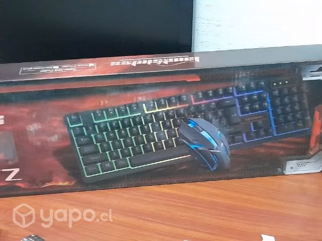 Vasos Led y teclado gamer