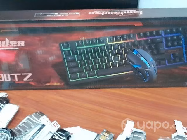 Vasos Led y teclado gamer