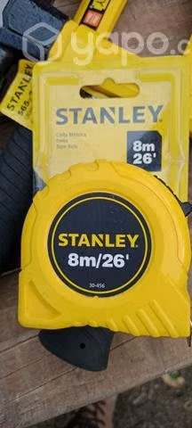Martillos Stanley a 9 mil c/u y hincha a 8