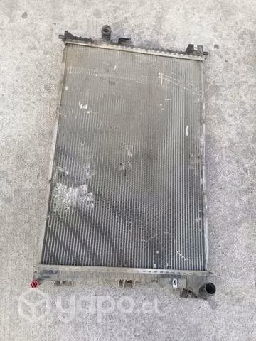Radiador de agua ford explorer año 2018