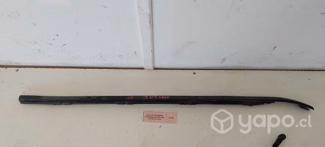 Moldura Izquierda Parabrisa (JPT160) Jeep Patriot