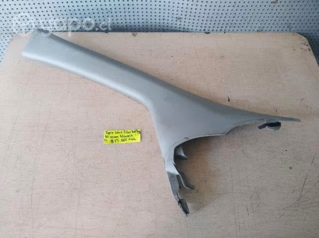 Tapiz cubre Pilar del izq Nissan navara