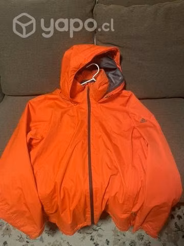 Caqueta impermiable Adidas