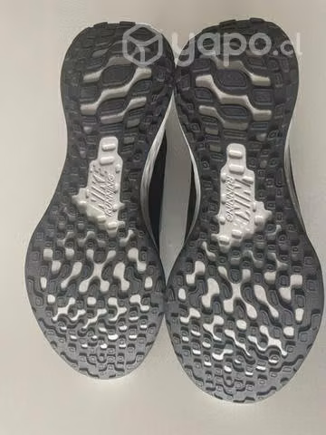 Zapatilla NIKE REVOLUTION 6. NUEVAS / sin caja - Imagen 3
