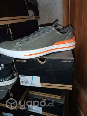 Zapatillas converse por mayor ( despegadas)