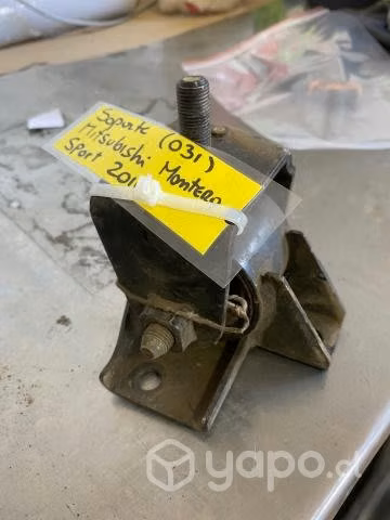 Soporte (031) Mitsubishi Montero Sport 2010