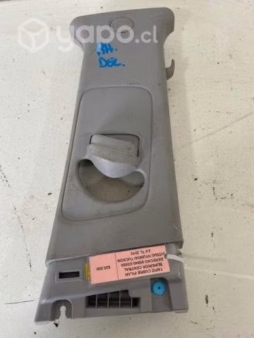 Tapiz cubre pilar central sup der (HT054) Hyundai
