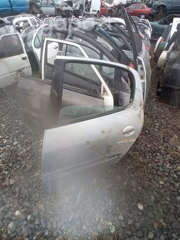 Peugeot 206 puerta trasera izquierda envio regs