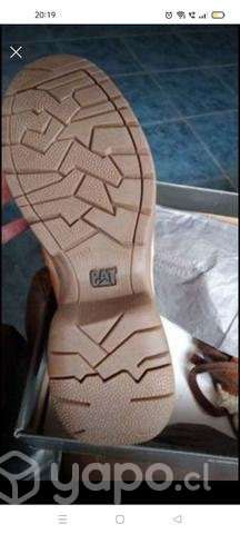 Botas Cat nuevas - Imagen 2