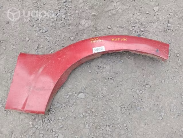 Moldura Tapabarro Del der Mahindra pick up 2019