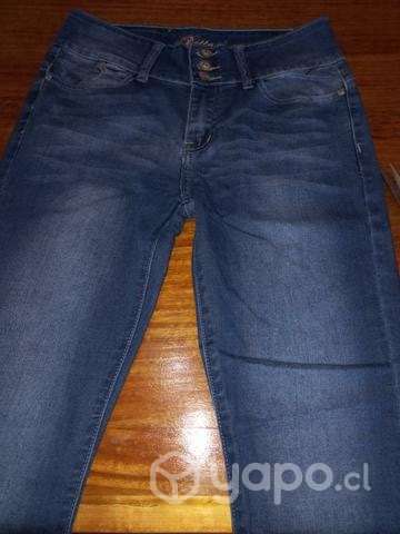 Ropa usada en buenas condiciones - Imagen 4