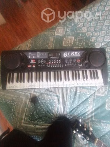 Guitarra. teclado niño