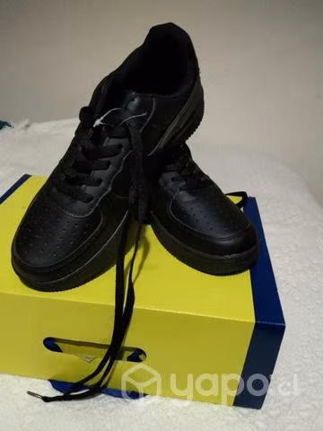 Zapatillas negras