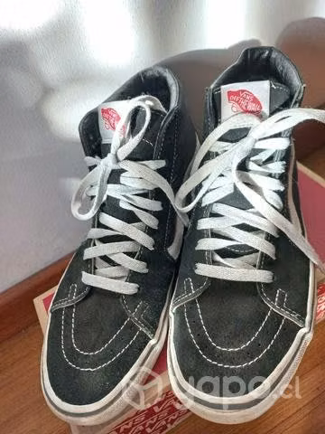 Vans modelo sk8- hi Black