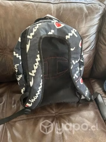 Excelente mochila champion - Imagen 2