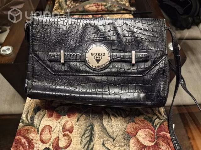 Cartera Guess