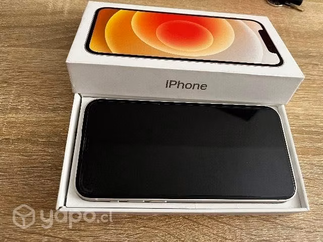 IPhone 12 - casi nuevo