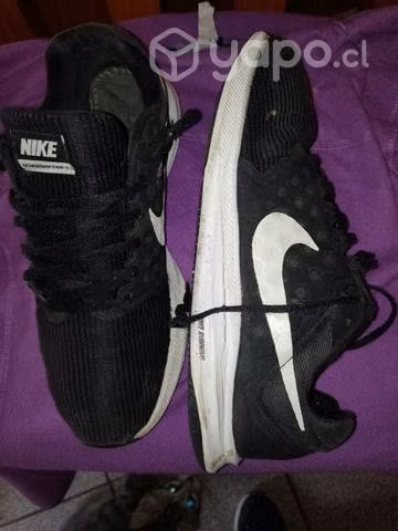 Zapatillas Nike original talla 42 - Imagen 4