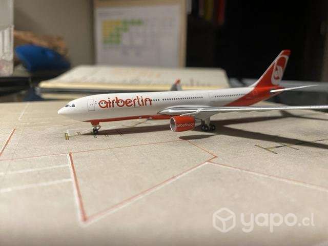 Avión a escala 1/500 HERPA - Imagen 2