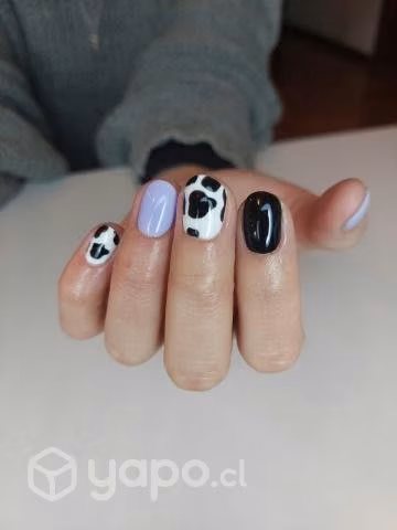 Manicure, esmaltado en pies, y lifting de pestañas