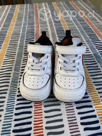 Zapatillas nike talla 22 - Imagen 2
