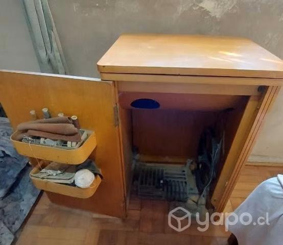 Máquina de Coser con Mueble - Imagen 5