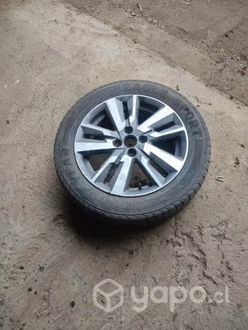 Llanta Nissan versa