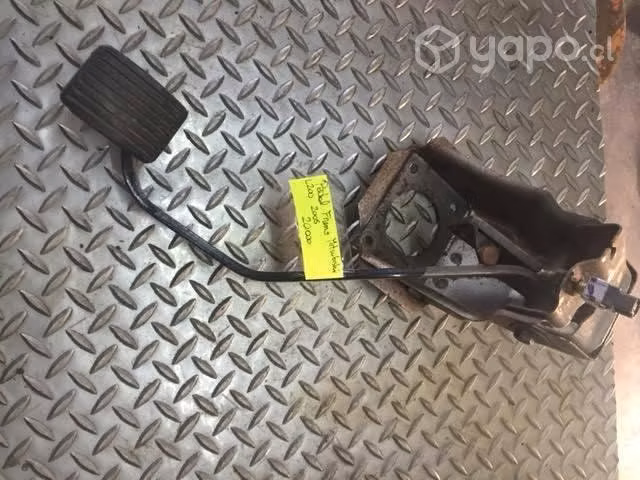 Pedal freno Mitsubishi L200 4x4 diesel 1998.2006