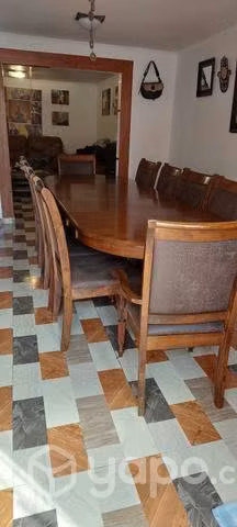 Comedor 10 sillas en madera y ecocuero