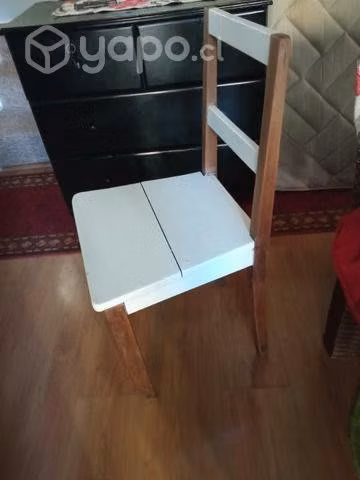 Silla antigua de madera - Imagen 2