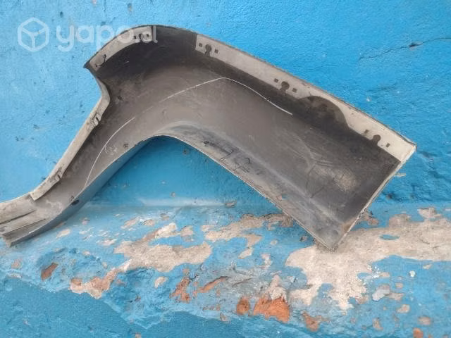 Moldura trasera izq Jeep Cherokee liberty 2004-06