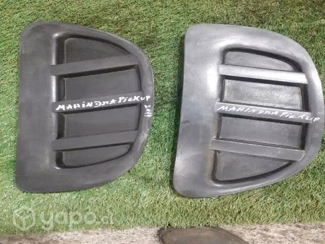 Molduras laterales trasera mahindra pick up 2014
