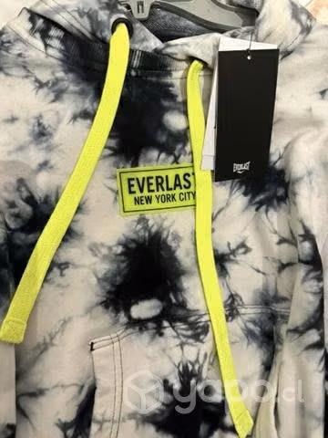 Poleron everlast con etiqueta
