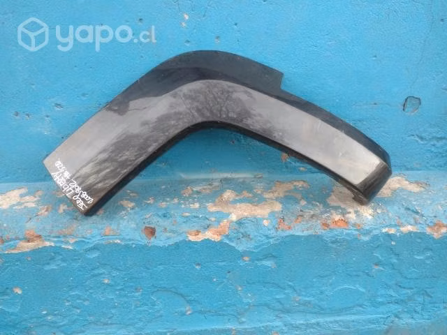Moldura trasera izq Jeep liberty 2008-12