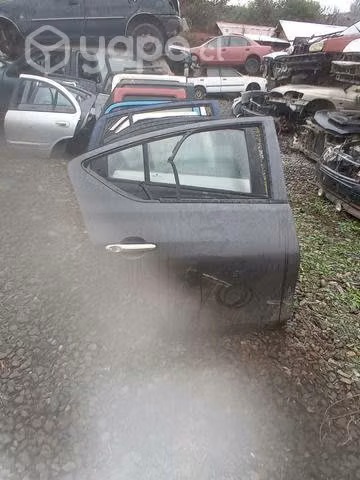 Nissan versa Puerta trasera derecha manilla chapa