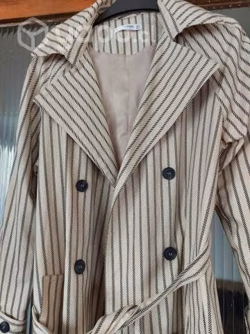 Abrigo marca Mango impecable