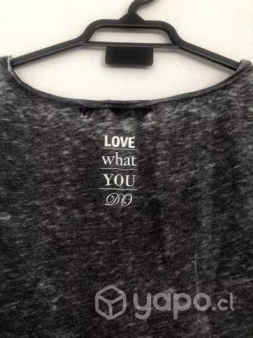 Polera BASEMENT S/M nueva sin uso - Imagen 4